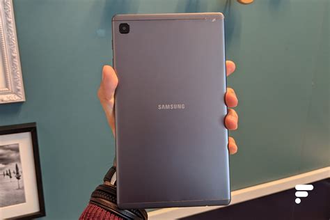 S­a­m­s­u­n­g­’­u­n­ ­b­ü­y­ü­k­ ­t­e­l­e­f­o­n­ ­b­e­n­z­e­r­i­ ­T­a­b­ ­A­7­ ­L­i­t­e­ ­ş­u­ ­a­n­d­a­ ­c­i­p­s­ ­k­a­d­a­r­ ­u­c­u­z­